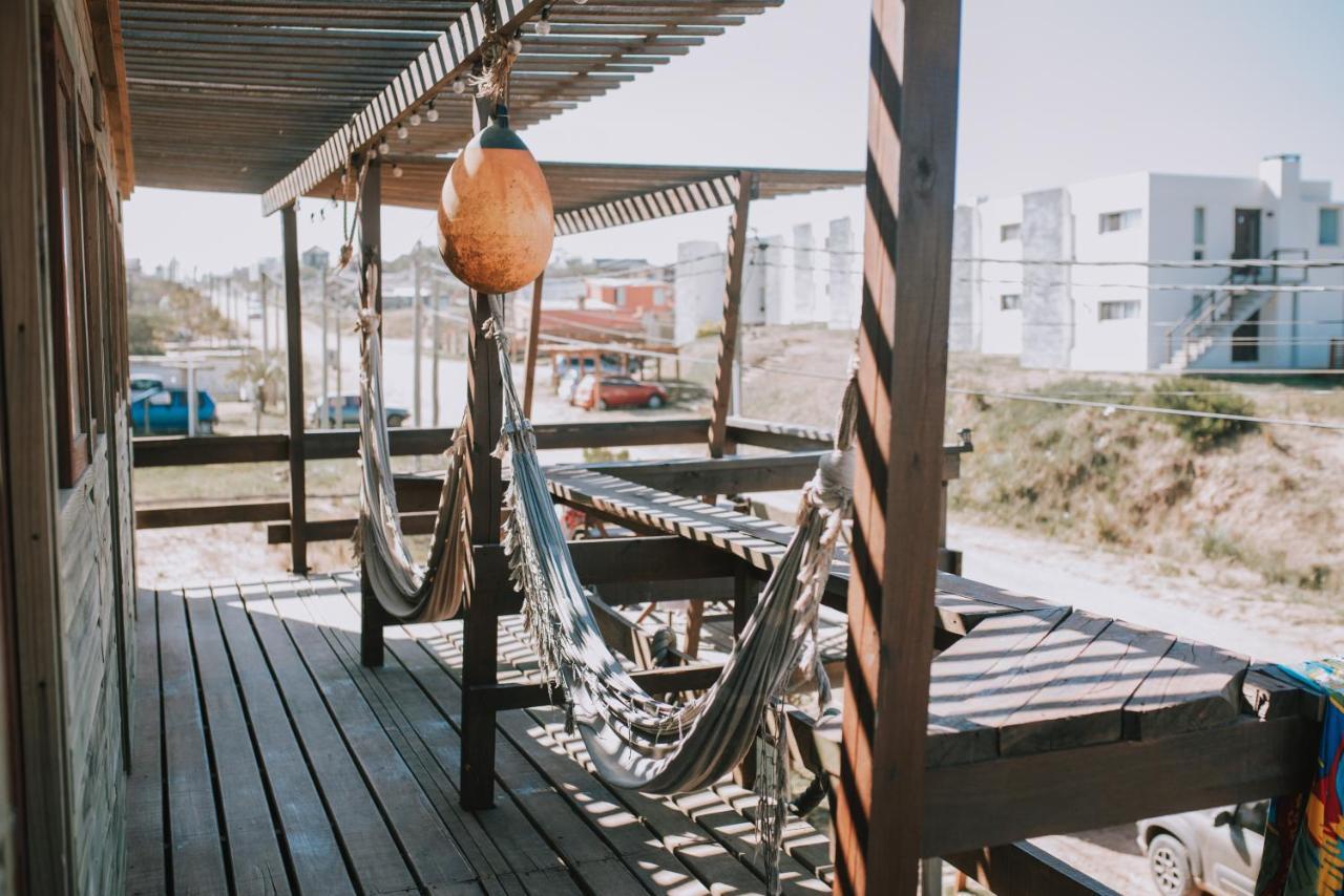 Mar De Fondo Hostel Punta Del Diablo Bagian luar foto