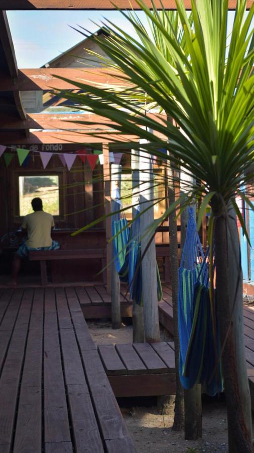 Mar De Fondo Hostel Punta Del Diablo Bagian luar foto